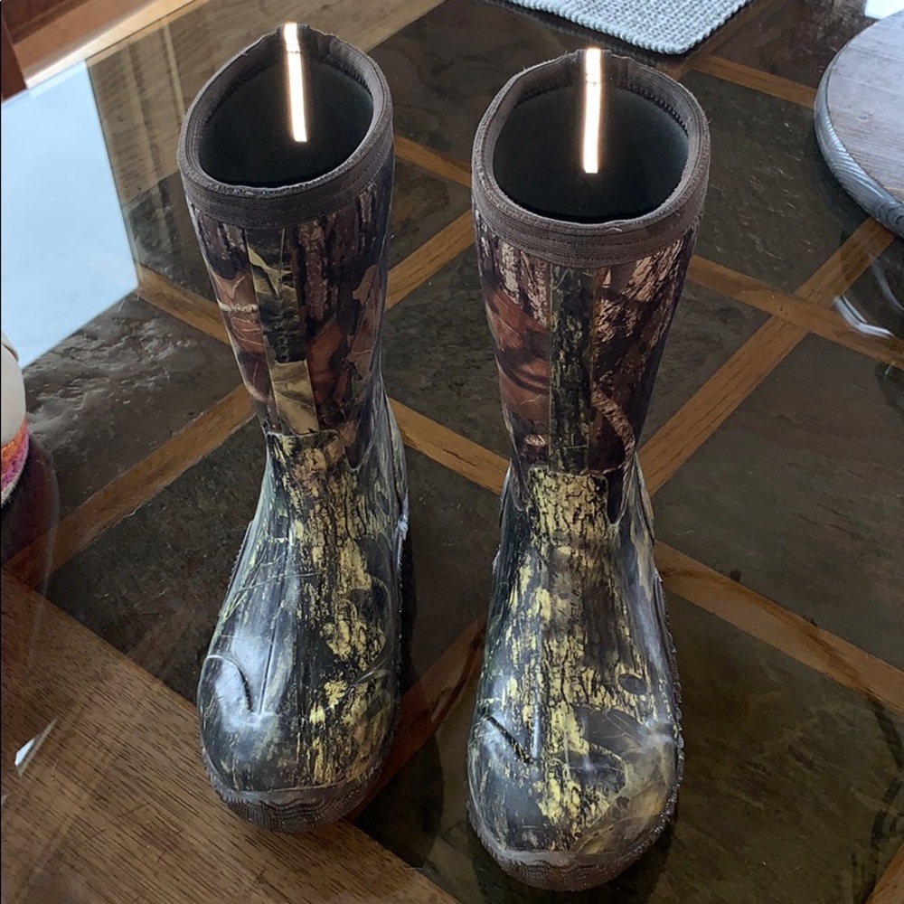 Muck boots